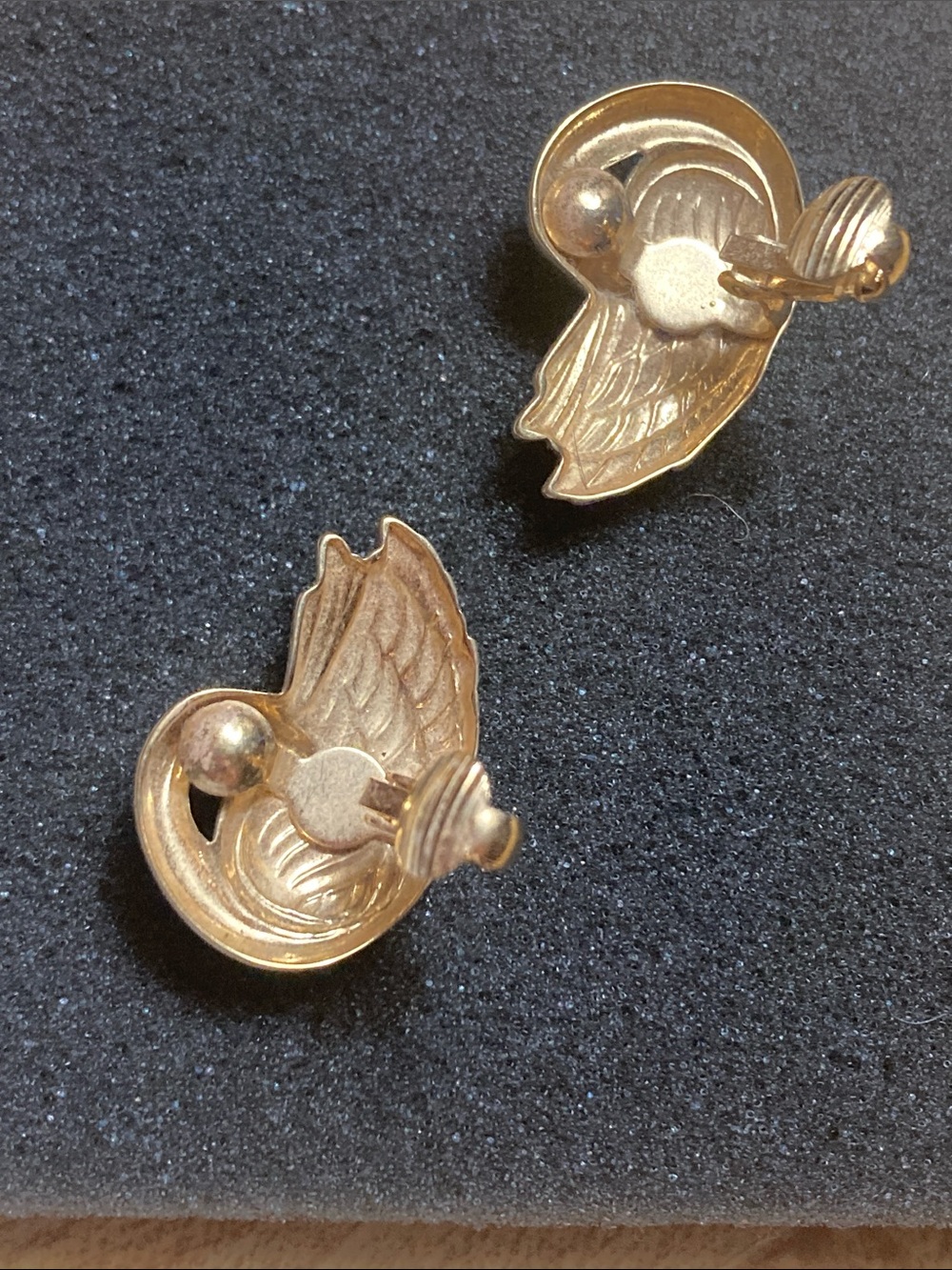 Gold Swan Wing Clip-On Earrings - Unbranded - Picture 4 of 6